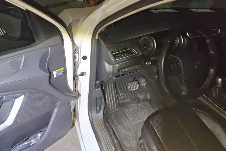 Used Peugeot 408 2016 1.6T Automatic Luxury Edition Driver Seat