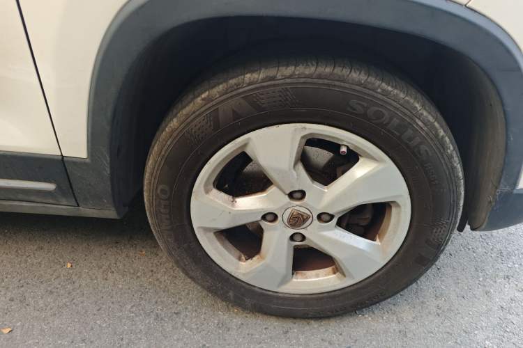 Used Baojun 510 2017 1.5L Manual Fashion Model
