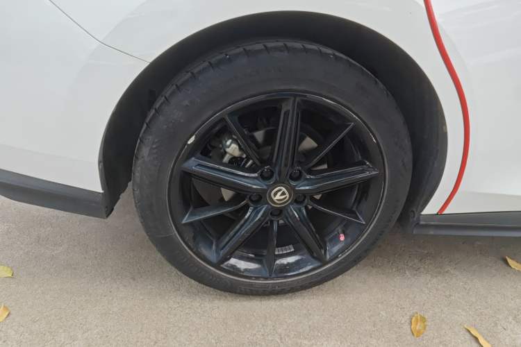 Used CHANGAN UNI-V 2023 1.5T Prestige Model