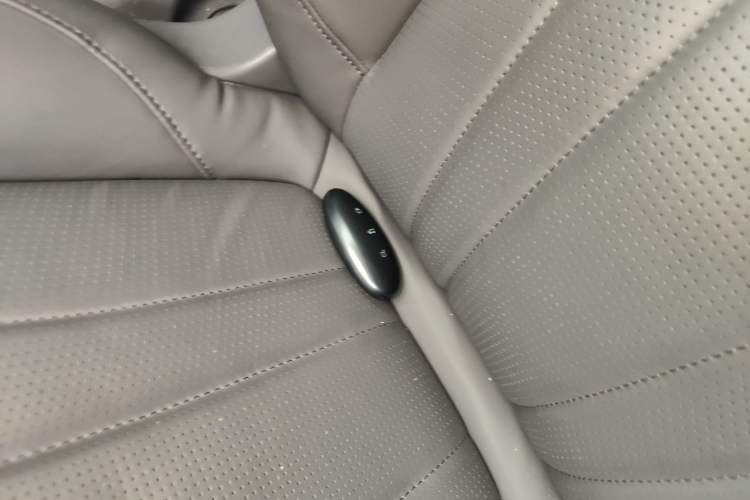 Used Rising R7 2023 Performance Screen Pro Edition