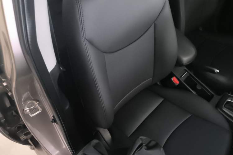 Used Hyundai Elantra (5th Generation / Langdong) 2016 1.6L Automatic Smart Version
