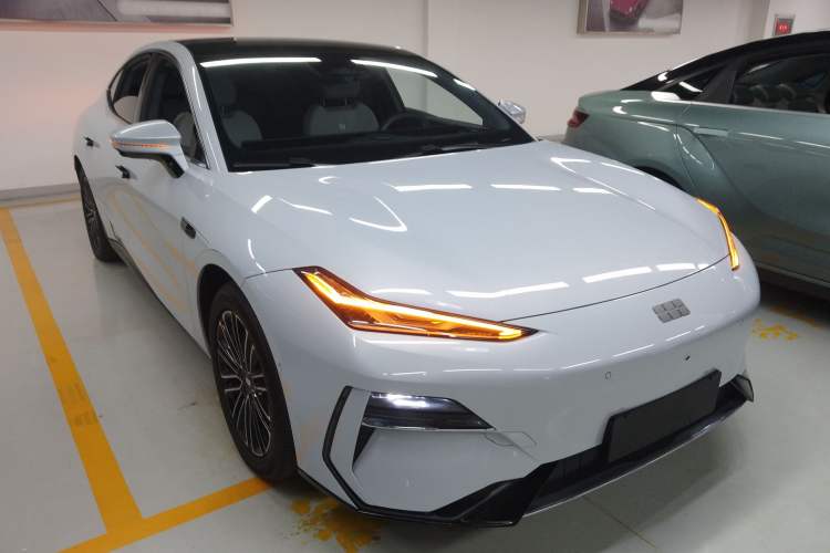 Used Geely Galaxy E8 2025 575 km Intelligent Driving Edition
