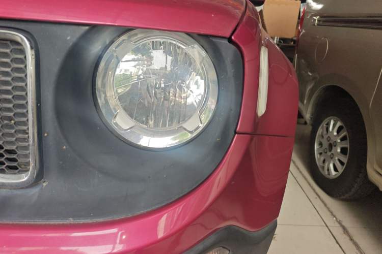 Used Jeep Renegade 2018 Connected Large Screen Version 180T Automatic High-Energy Edition Left Front Headlight