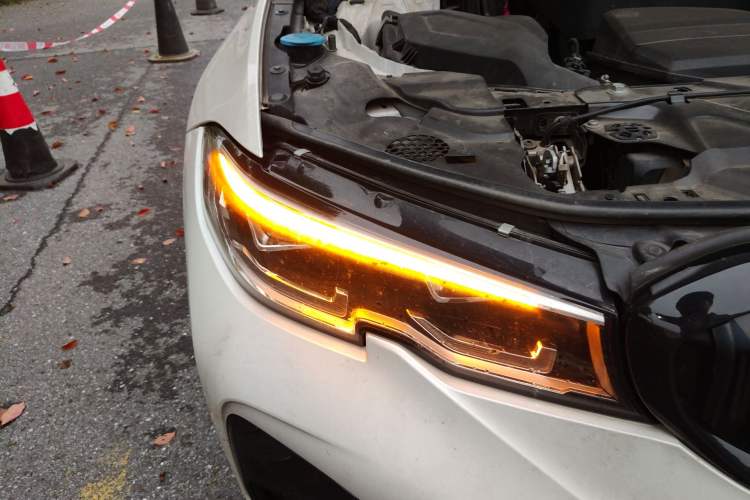 Used BMW 3 Series 2021 Facelifted 325Li M Sport Night Edition Package Right Front Headlight