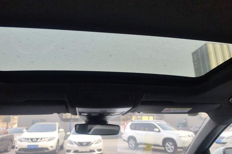 Used Volkswagen T-ROC 2023 300TSI DSG Two-Wheel-Drive Chen Guang Edition