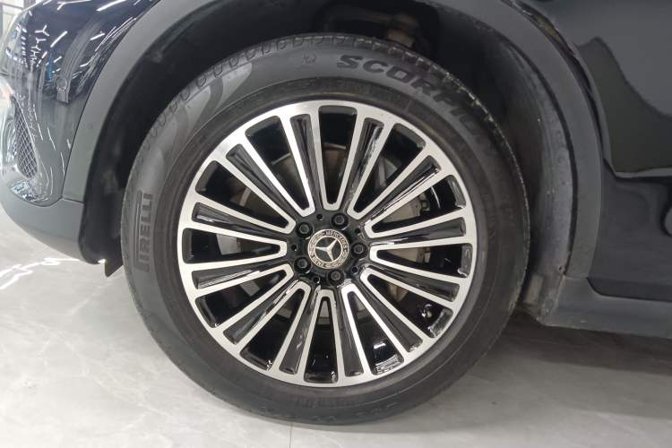 Used Mercedes-Benz GLC 2018 Facelift GLC 200 4MATIC Left Front Wheel Hub