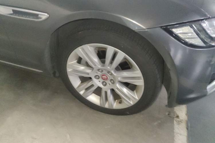 Used Jaguar XFL 2018 XFL 2.0T 250 PS Luxury Edition Right Front Wheel Hub