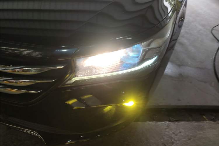 Used GAC Trumpchi GA4 2018 150N Automatic Luxury Edition Left Front Headlight