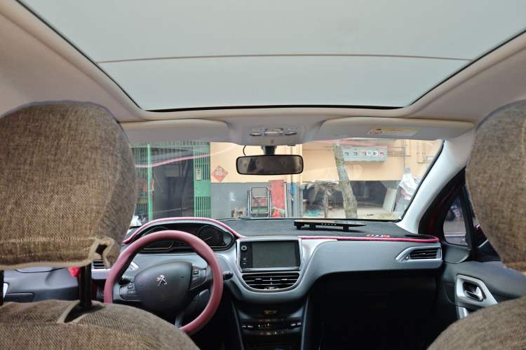 Used Peugeot 2008 2014 1.6L Automatic Fashion Edition Headliner