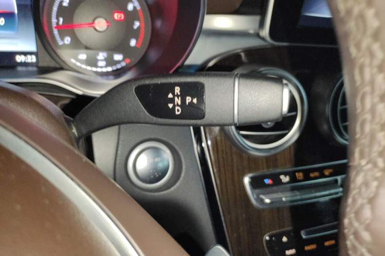 Used Mercedes-Benz GLC 2019 GLC 260 4MATIC Luxury Model
