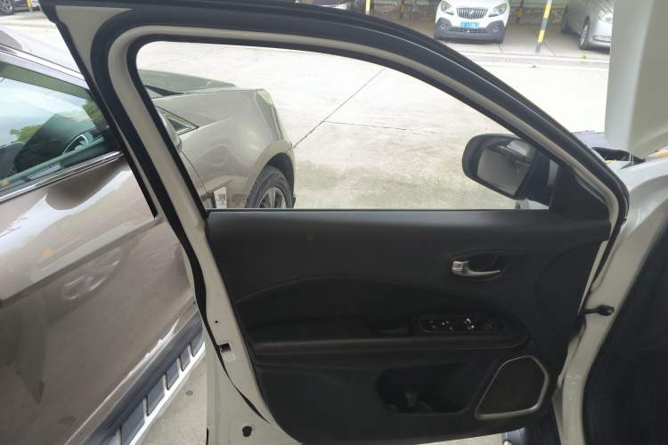 Used Jeep Compass 2017 200T Automatic Family Edition