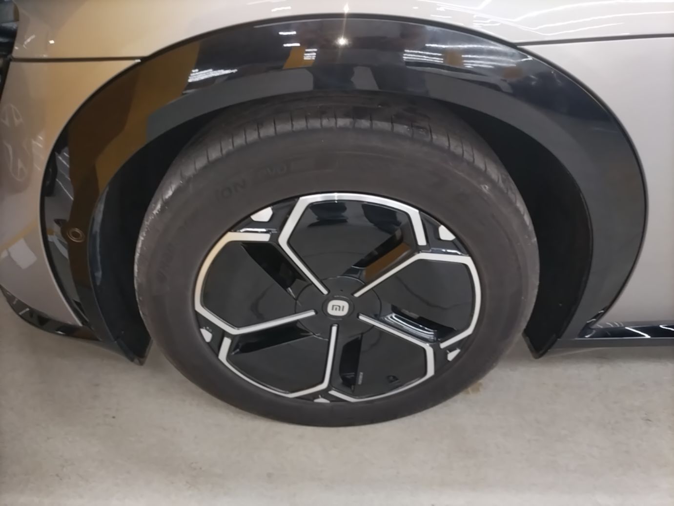 Xiaomi Auto YU7 2025 Ultra-Long Range All-Wheel Drive Pro Version — снимка 10