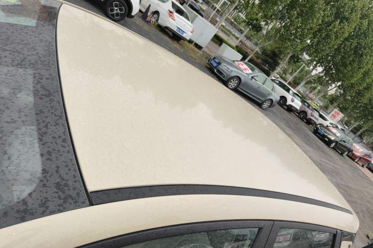 Used AION UT 2025 330 Starlight Edition Roof