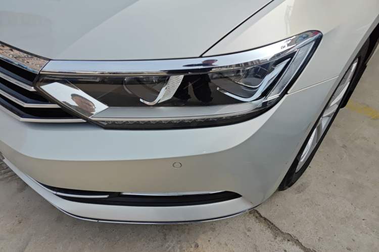 Used Volkswagen Magotan 2017 330TSI DSG Luxury Model Left Front Headlight