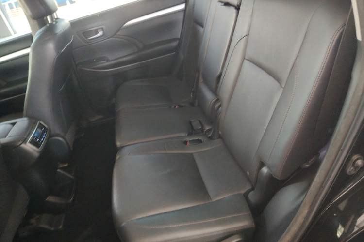 Used Toyota Highlander 2015 2.0T Four-Wheel Drive Luxury Edition 7-Seater