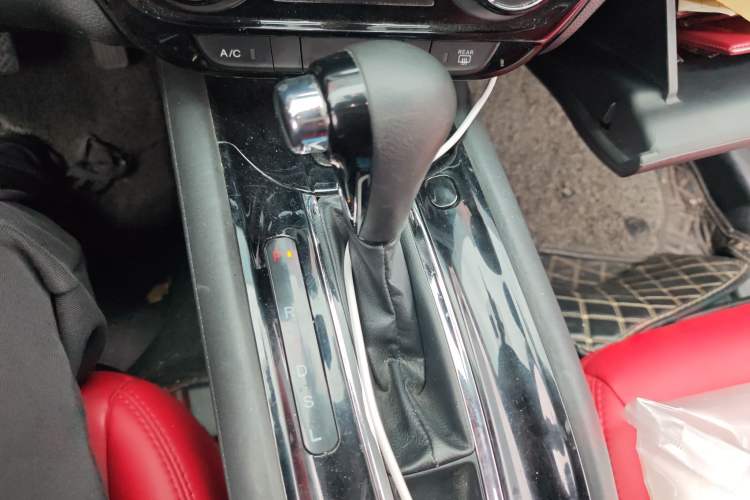 Used Honda Vezel 2020 1.5L CVT Pioneer Edition