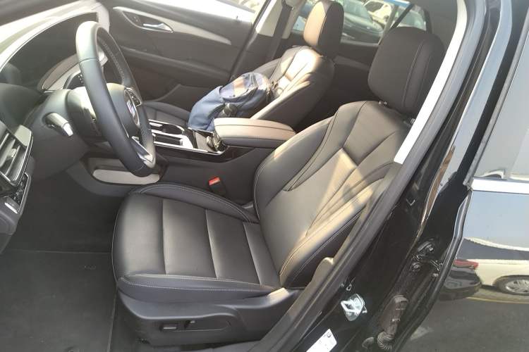 Used Buick Envision 2025 25T Entry-Grade Platinum Edition
