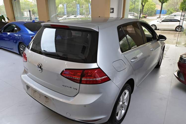 Used Volkswagen Golf 2014 1.4TSI Automatic Comfort Model Rear Right 45 Deg