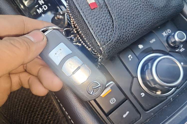 Used Mazda Mazda 3 Axela 2017 Sedan 2.0L Automatic Prestige Model China V Standard
