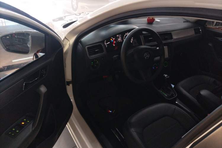 Used Skoda Rapid Spaceback 2016 Revised 1.6L Automatic Chuanxing Version