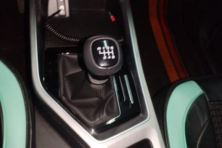 Used Wuling Jiachen 2022 1.5T Manual Light Enjoyment Dynamic Version
