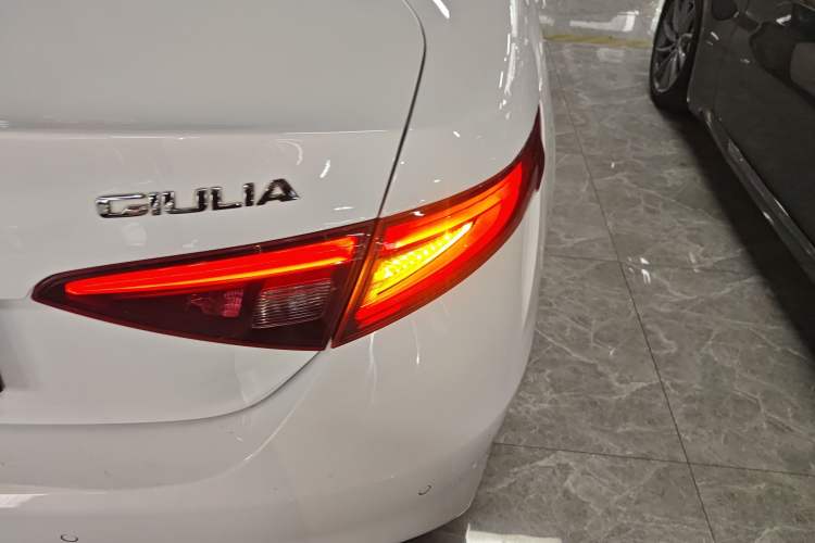 Used Alfa Romeo Giulia 2017 2.0T 280HP Luxury Edition