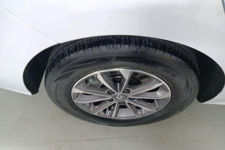 Used BYD Qin PLUS 2024 HONOR Edition DM-i 55KM Leading Model Right Rear Wheel Hub