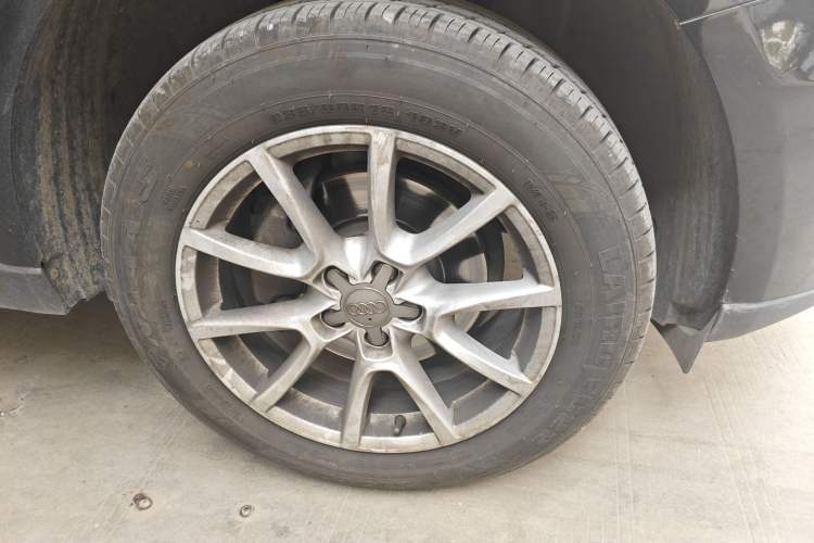 Used Audi Q5 2016 40 TFSI Trendy Edition Right Front Wheel Hub