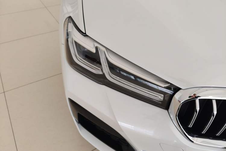 Used BMW 5 Series 2022 Second Facelift 525Li M Sport Package Right Front Headlight