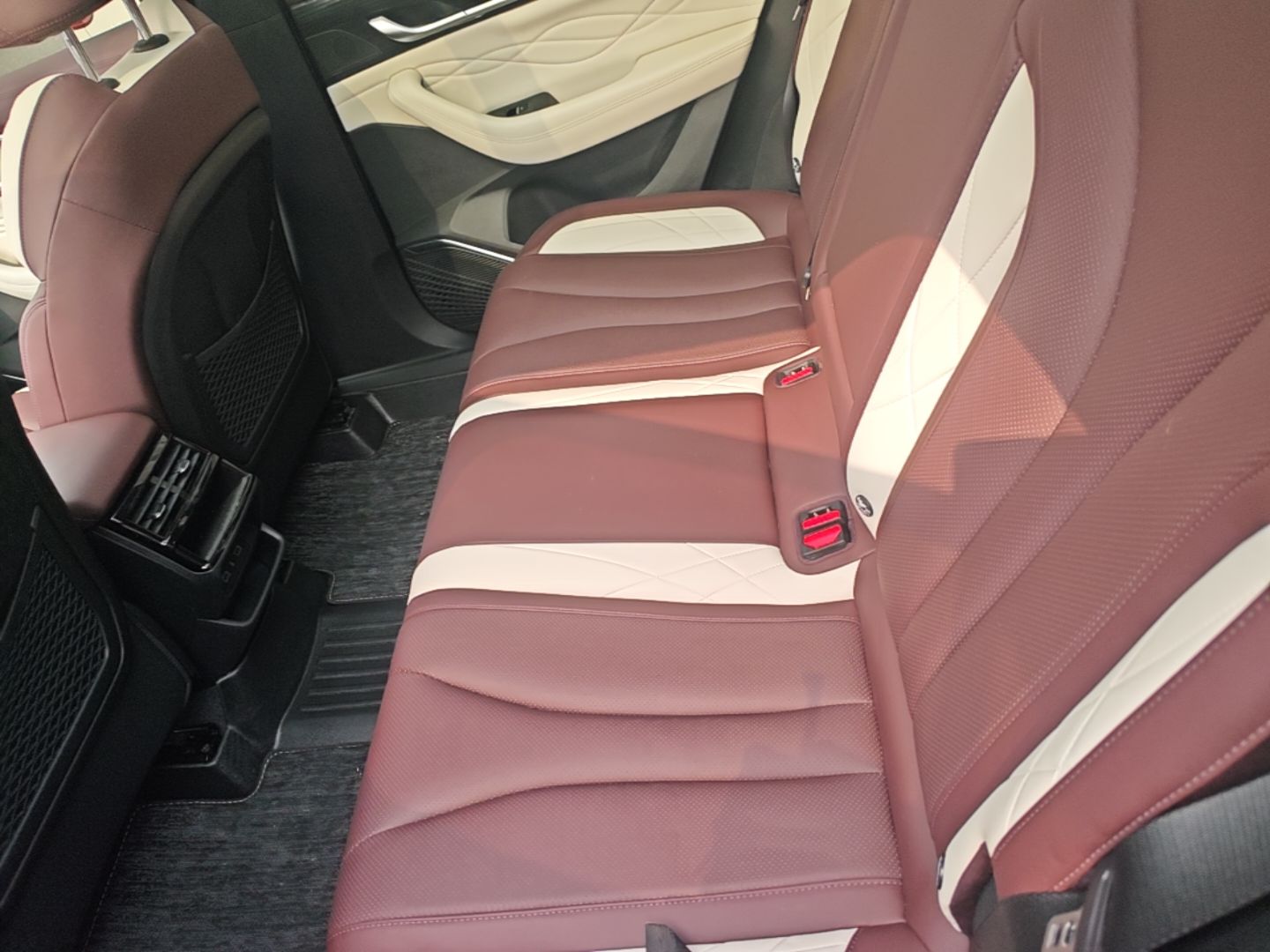 Geely Auto Monjaro L 2024 2.0TD High-Power Automatic Two-Wheel Drive Yunqi Version — снимка 20