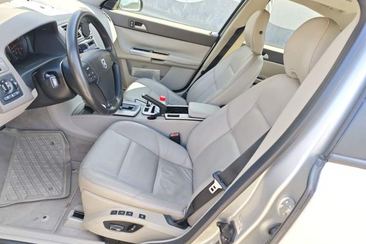 Used Volvo S40 2008 2.4i R-Design