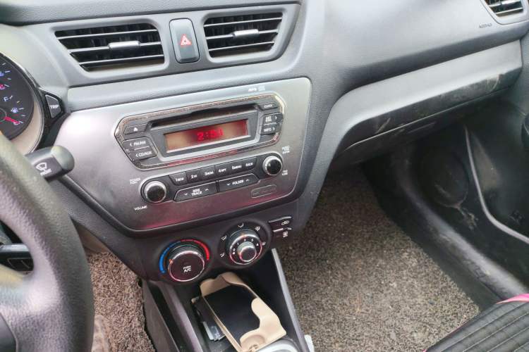 Used Kia K2 2012 Sedan 1.4L MT TOP Commemorative Edition Audio And AC Panel