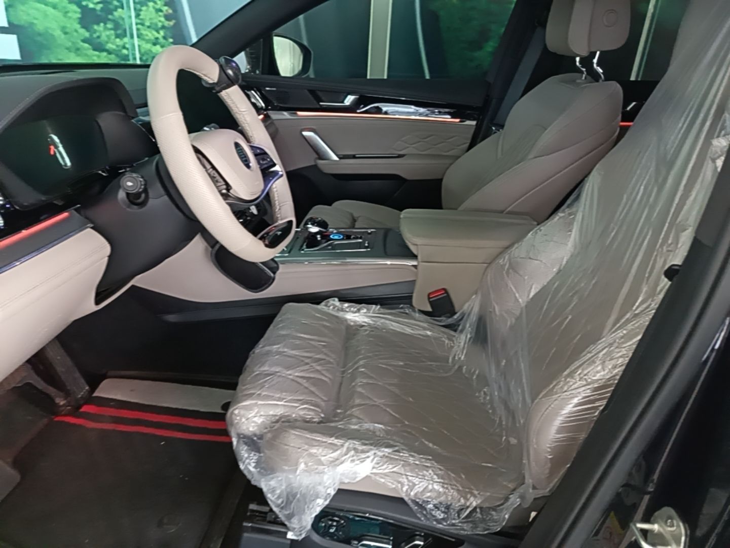 BYD Tang New Energy 2024 DM-i Glory Edition 112KM Flagship Model — снимка 17