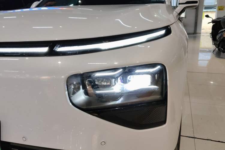 Used XPeng G9 2022 570 Plus Left Front Headlight