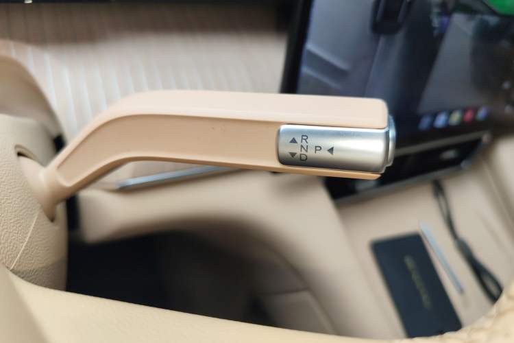 Used Chery T11 2026 Model 220 All-Wheel Drive Dual IMAX Theater Edition
