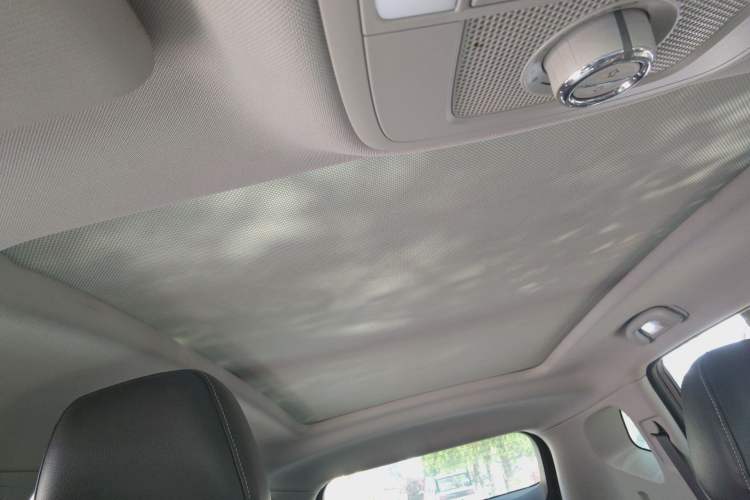 Used Roewe RX5 2016 20T Two-Wheel Drive Automatic Internet Smart Edition