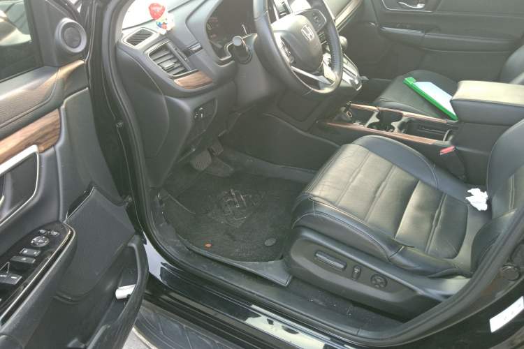 Used Honda CR-V 2017 240TURBO CVT Front-Wheel Drive Fashion Edition