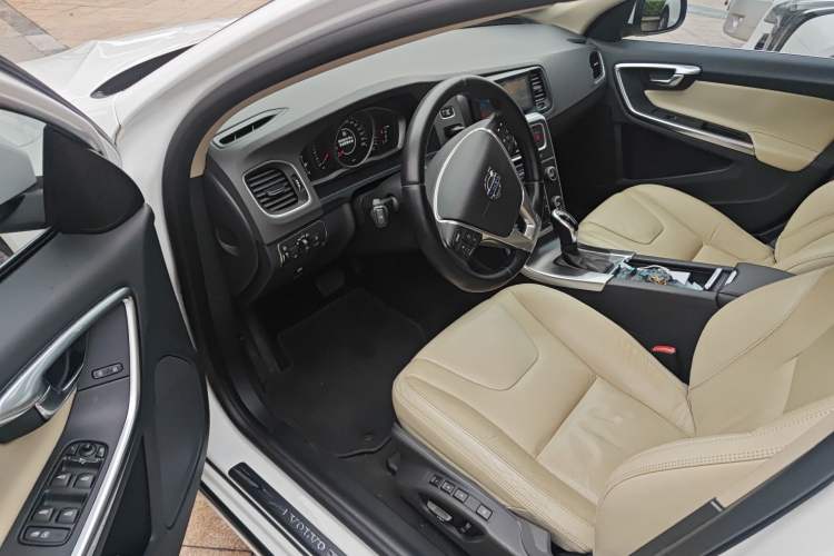 Used Volvo S60 2014 T5 Zhiyi Edition Driver Seat