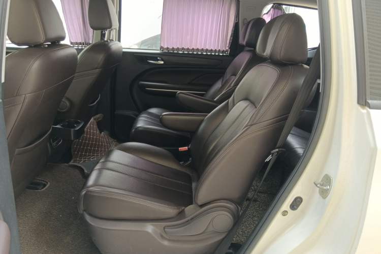 Used GAC Trumpchi M6 2019 270T DCT Luxury Edition (7-seater) China VI Left Rear Seat