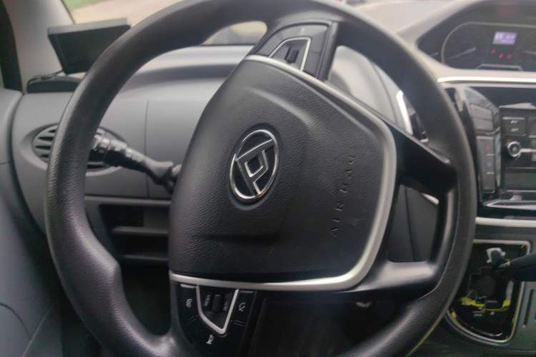 Used SAIC MAXUS Xintu V80  Steering Wheel