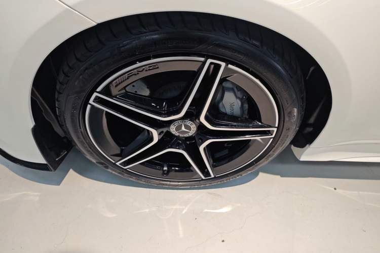 Used Mercedes-Benz CLS 2022 CLS 300 Luxury Model Left Front Wheel Hub