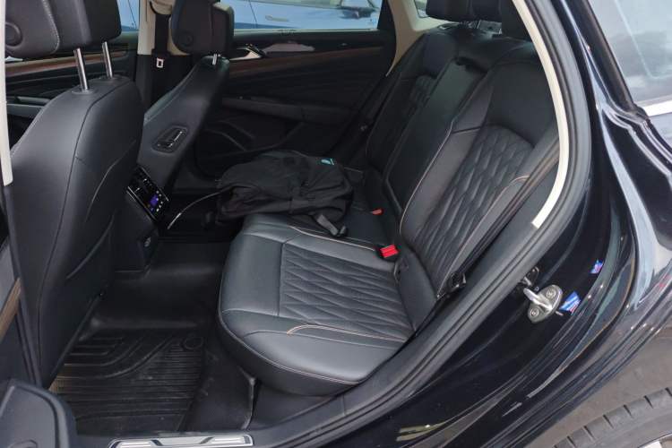 Used Volkswagen Passat 2019 330TSI Luxury Edition China V Standard Left Rear Seat