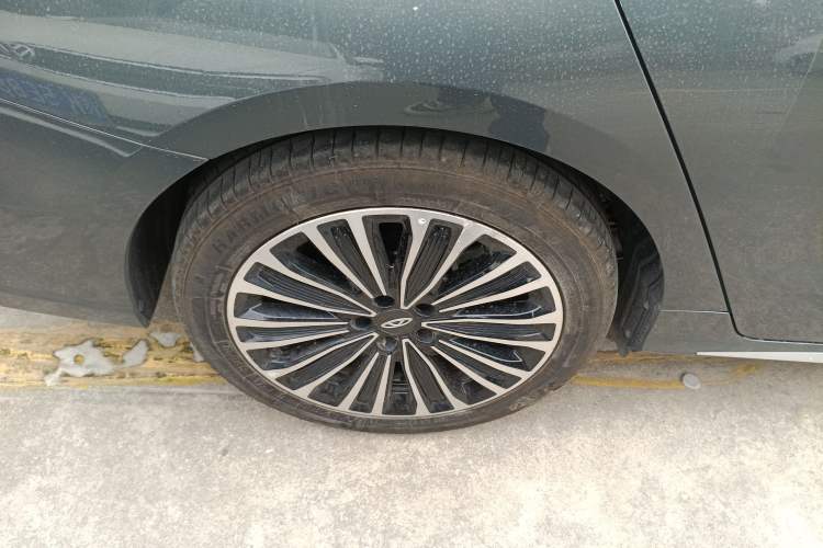 Used Chery Fengyun A8L 2025 1.5 TGDI 145 km Luxury Version