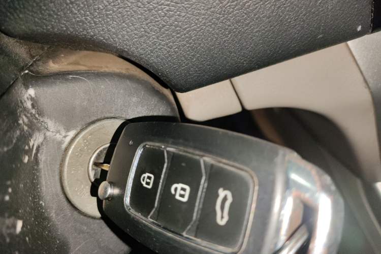 Used Changan Alsvin V3 2012 1.3L Manual Comfort Version China IV Standard