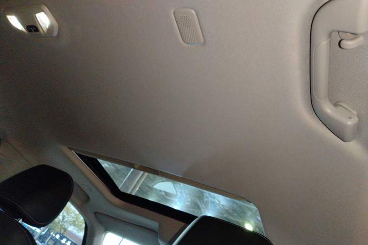 Used Tank 300 2025 2.0T Conqueror Headliner