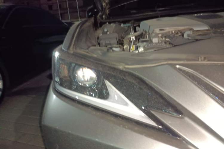 Used Lexus ES 2020 300h Premier Edition
