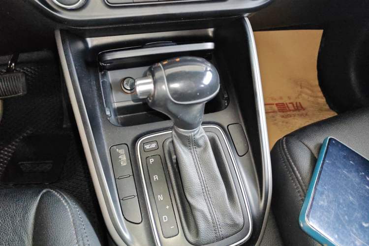 Used Kia Carens 2013 2.0L 7-Seater Automatic Standard Version China IV Standard