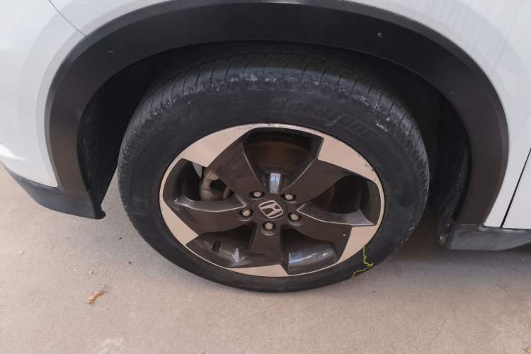 Used Honda Vezel 2017 1.8L CVT Front-Wheel Drive Pioneer Edition