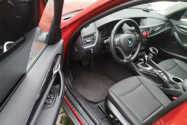 Used BMW X1 2015 sDrive18i Leading Edition Driver Seat