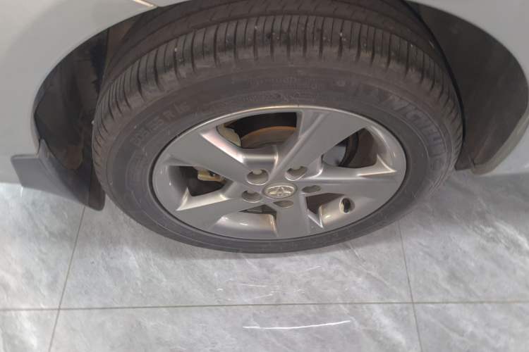 Used Toyota Corolla 2012 Luxurious Edition 1.8L CVT GL-i
